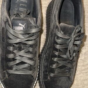 Puma Black Sneakers with Thick Laces and Durable Upper